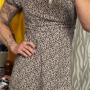 Floral Puff-Sleeve Mini Dress in Navy and Cream